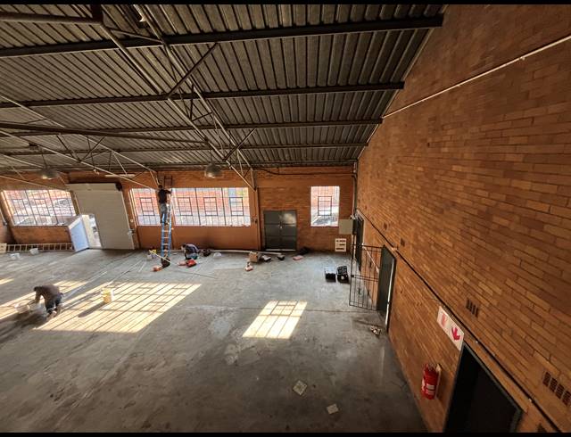 619M² WAREHOUSE TO LET IN EASTLEIGH